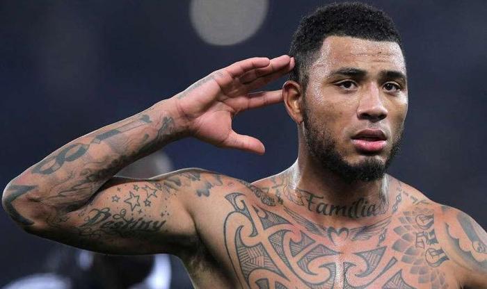 COLIN KAZIM - Forma giydiği takımlar: Sheffield United, Toulouse, Olymppiakos, Blackburn, Celtic, Feyenoord