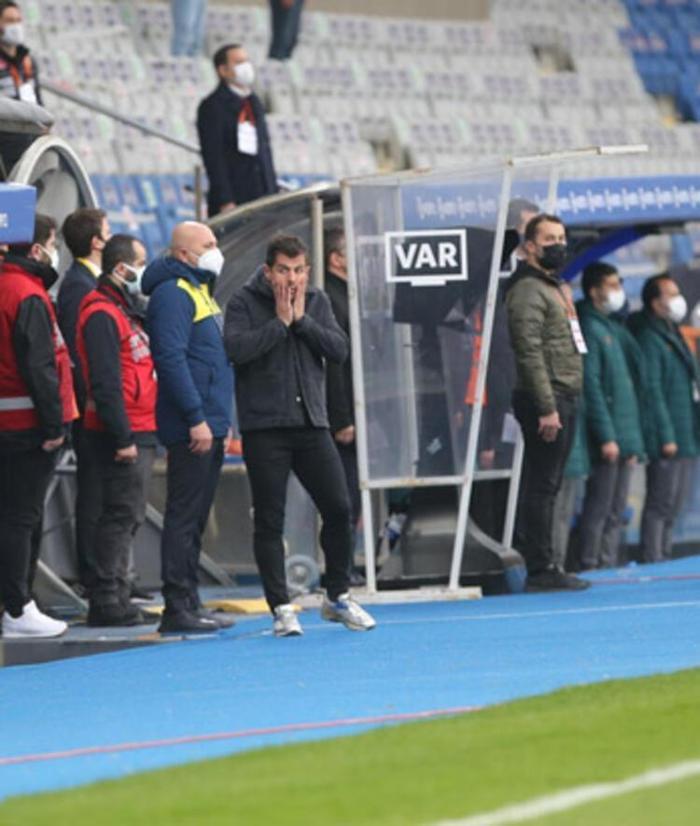 Son dakika - Fenerbahçede sürpriz teknik adam kararı