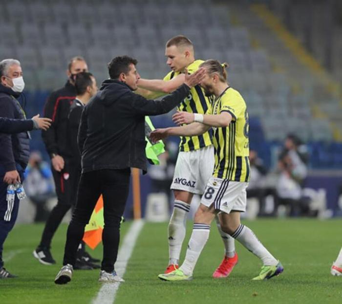 Son dakika - Fenerbahçede sürpriz teknik adam kararı