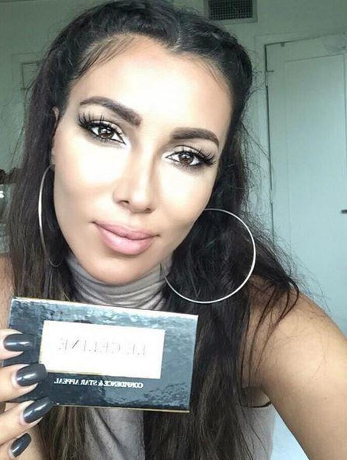 Almanyanın Kim Kardashianı Metisha Schaefer Miamide