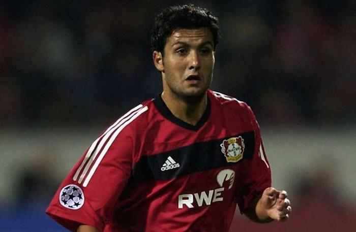 YILDIRAY BAŞTÜRK - Forma giydiği takımlar: Stuttgart, Blackburn, Hertha Berlin, Leverkusen, Bochum