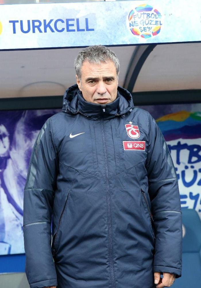 Ersun Yanalın nişanlısı İren Ağan da maçtaydı
