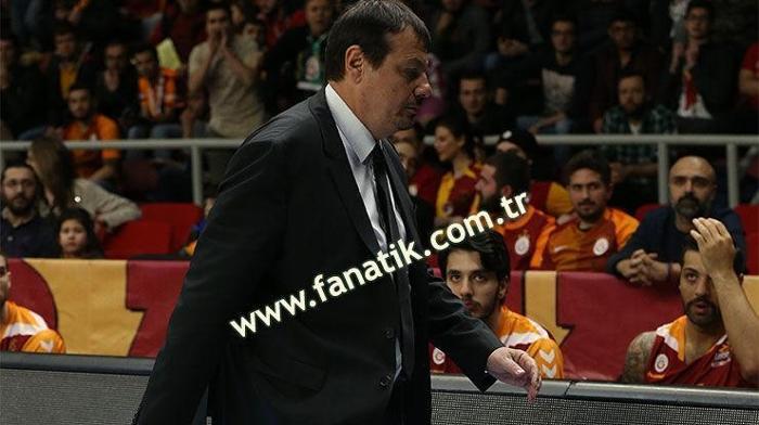 Taraftarlar ile Ergin Ataman arasında gerilim