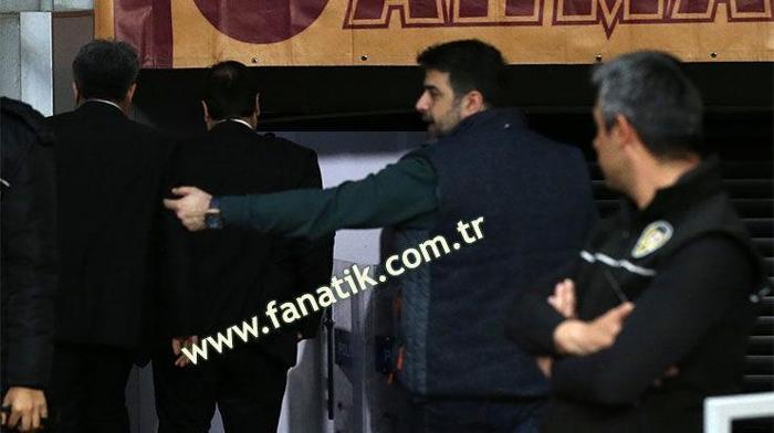 Taraftarlar ile Ergin Ataman arasında gerilim