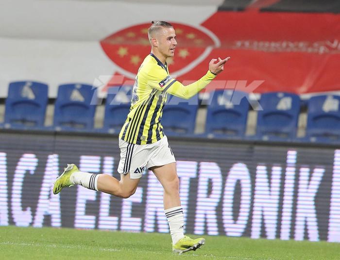 Dimitrios Pelkas attı, Fenerbahçe taraftarı çıldırdı: O nasıl gol