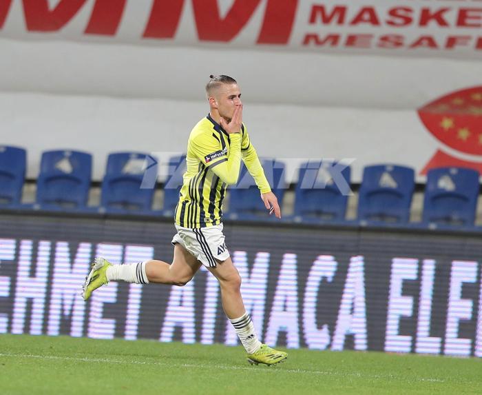 Dimitrios Pelkas attı, Fenerbahçe taraftarı çıldırdı: O nasıl gol