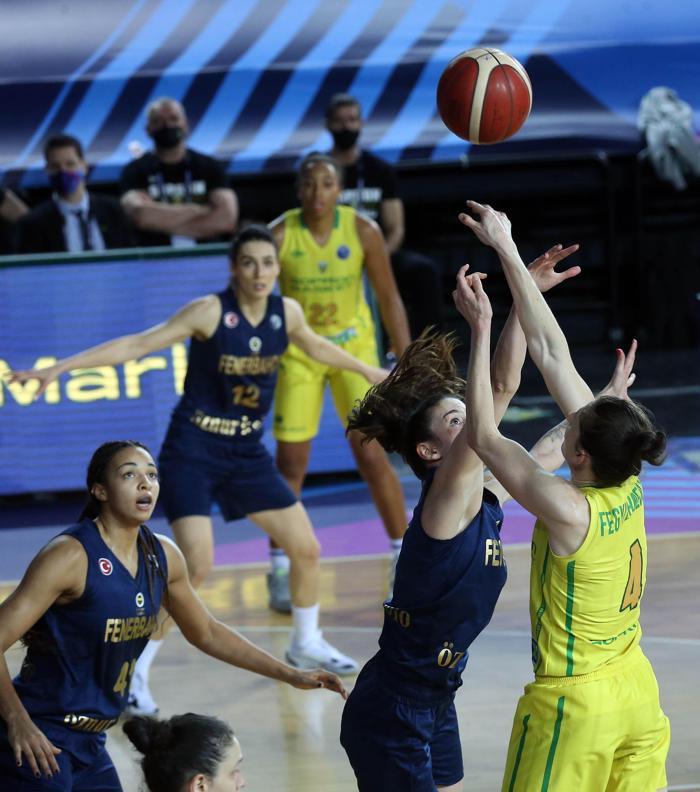 Sopronu mağlup eden Fenerbahçe, Kadınlar EuroLeaguede üçüncü oldu