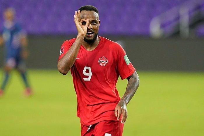 Beşiktaşlı Larin Fenerbahçeli Samatta-Thiam-Cisseyi solladı