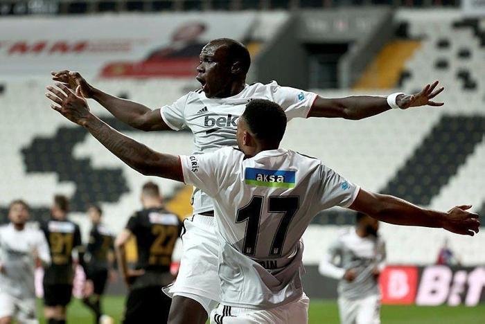 Beşiktaşlı Larin Fenerbahçeli Samatta-Thiam-Cisseyi solladı
