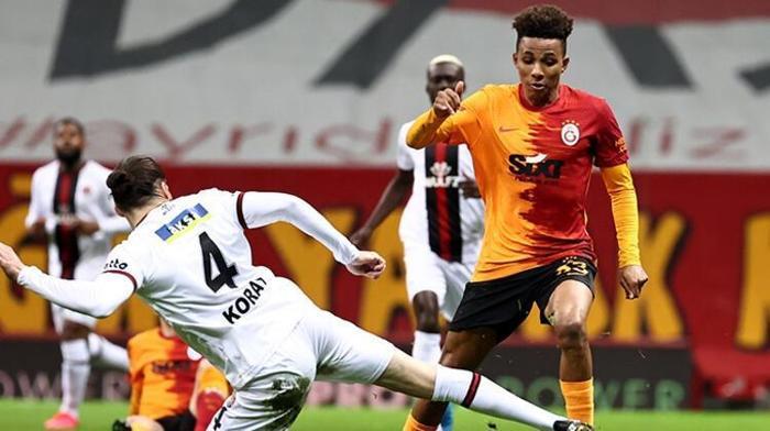 Galatasaray transferde atağa kalktı Ayrılık sonrası ilk transfer belli oldu...