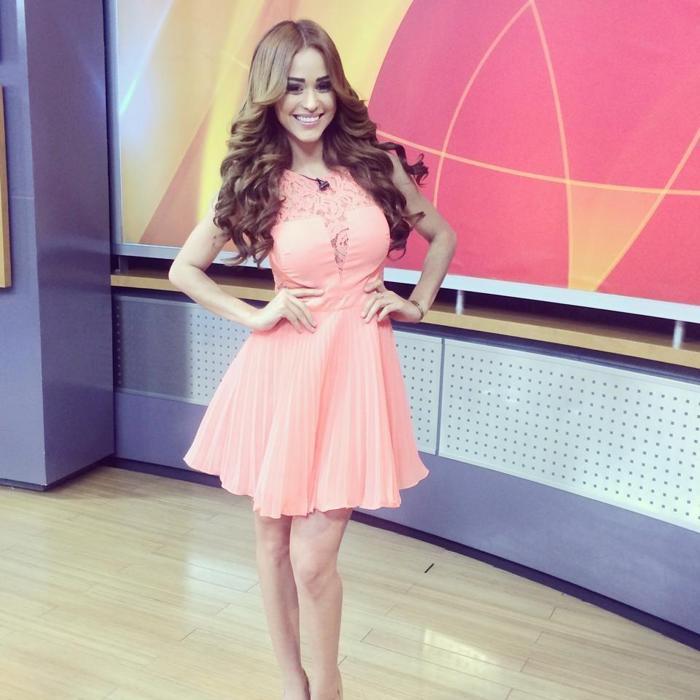 Tigres forması ile hava durumu sunan güzel: Yanet Garcia