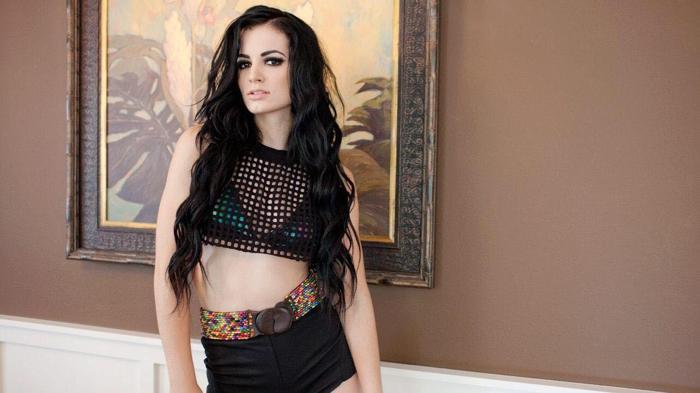 Seks kasedi internete sızan Paige ringlere geri dönüyor