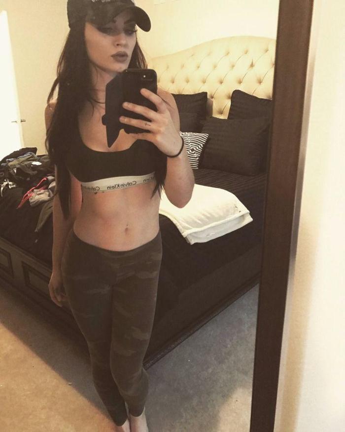 Seks kasedi internete sızan Paige ringlere geri dönüyor