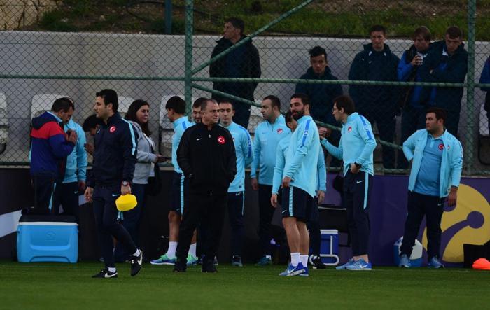 Millilerin zor anları