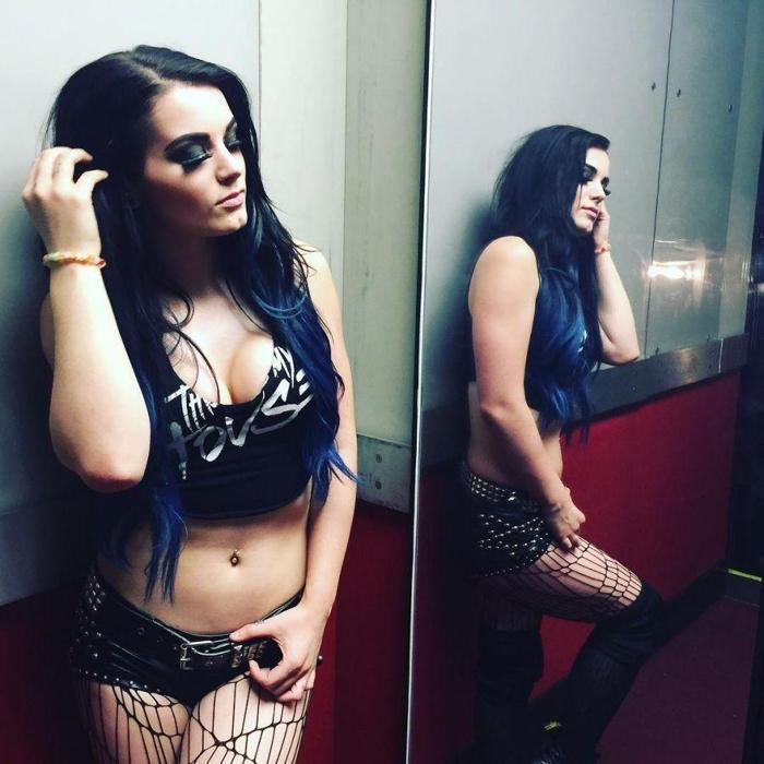 Seks kasedi internete sızan Paige ringlere geri dönüyor