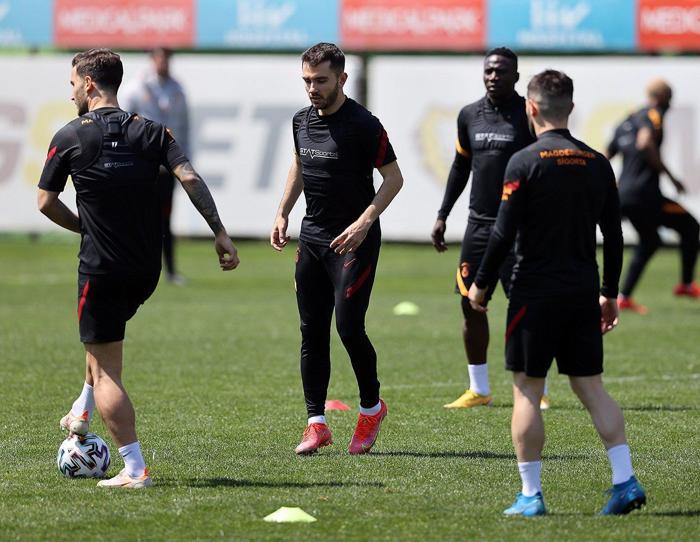 Galatasaray idmanında sürpriz Omar Elabdellaoui