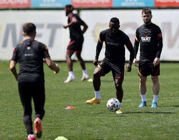 Galatasaray idmanında sürpriz Omar Elabdellaoui