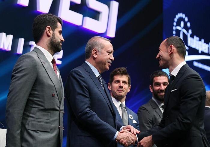 Futbolun Zirvesine yıldız yağmuru