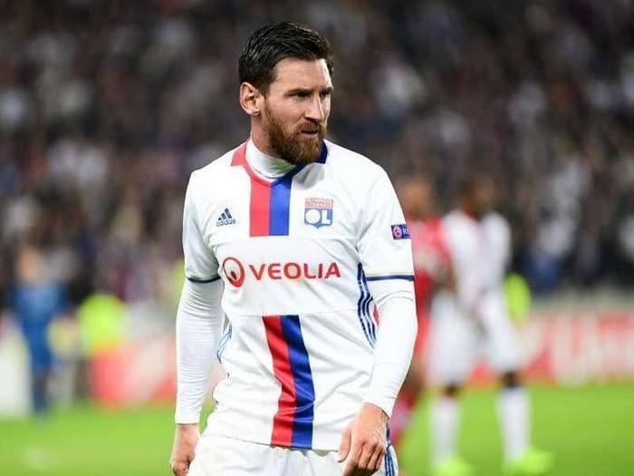 Lionel Messi, başka takımların formasını giyerse...