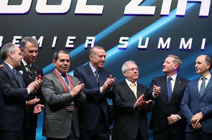 Futbolun Zirvesine yıldız yağmuru