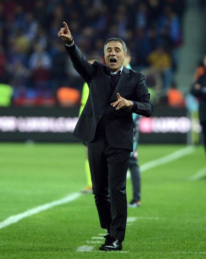 Ersun Yanal nişanlandı