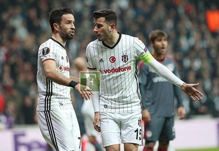 Everton ve Crystal Palace, Oğuzhan ve Aboubakarı izledi