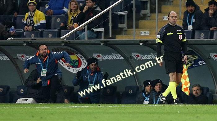 Gol anında Aykut Kocamandan ilginç tepki