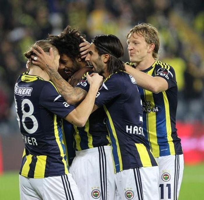 EN ÇOK İSABETLİ PAS YAPAN TAKIM