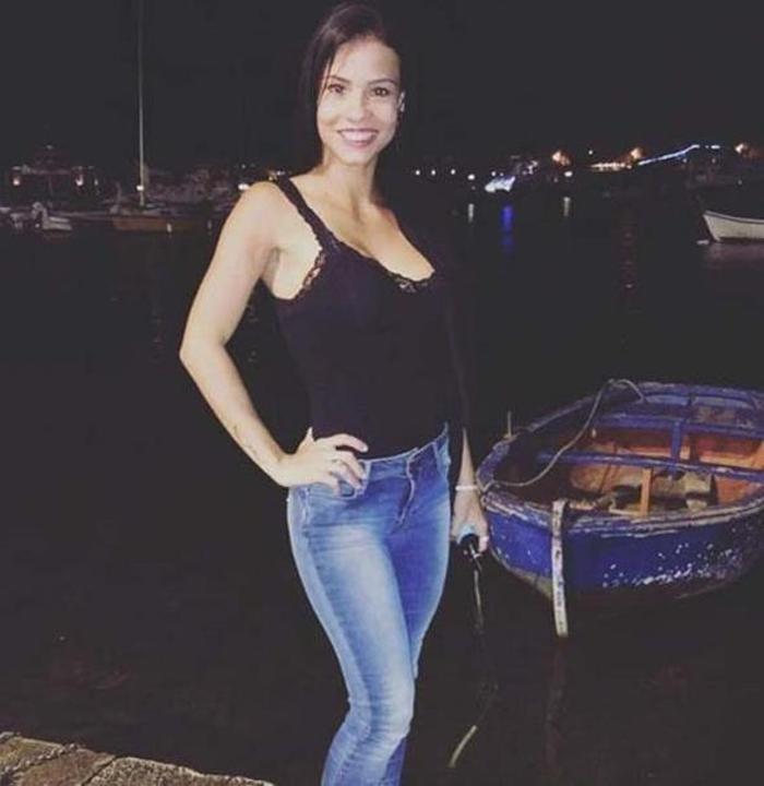 Futbol sahalarının en güzel hocası: Laura Bariatti