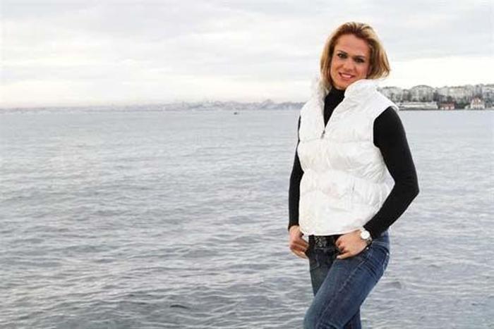 Nagihan Karadere sporu bırakıyor