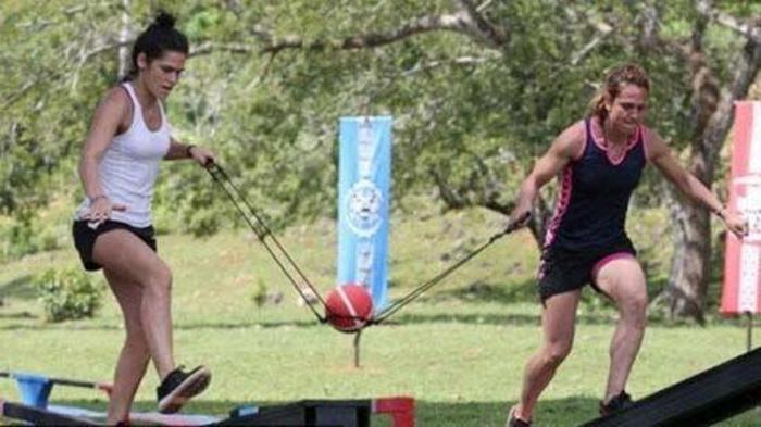 Nagihan Karadere sporu bırakıyor
