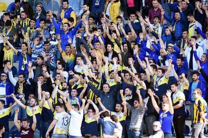 Son günlerde futbolda yaşanan şiddet olayları
