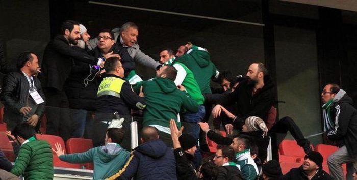 Son günlerde futbolda yaşanan şiddet olayları