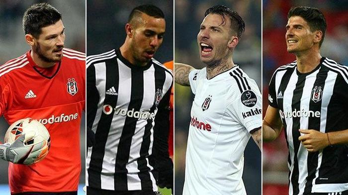 Geçen sezonun şampiyonu Beşiktaş, yakaladığı başarıya karşın karosundaki bazı isimleri elinde tutmakta zorlandı.