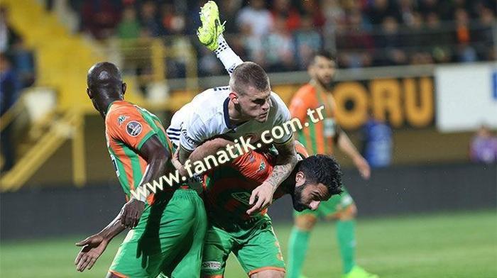 Aytemiz Alanyaspor-Fenerbahçe maçında kareler