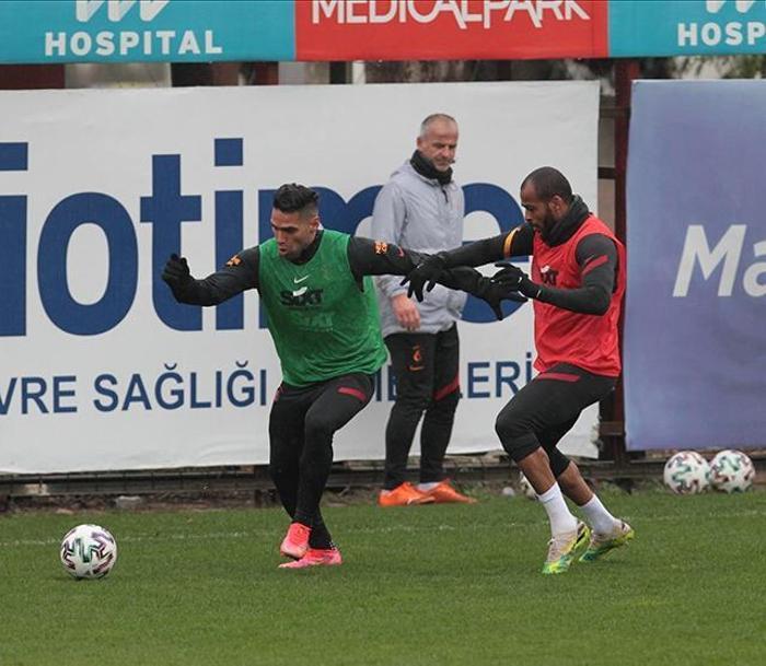 Fatih Terimden sürpriz karar Galatasarayın Karagümrük muhtemel 11i...