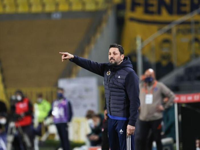 SON DAKİKA Fenerbahçede Erol Bulut krizi ortaya çıktı Sözleşme fesih sorunu