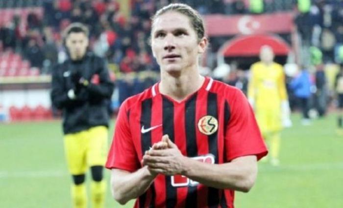 Mehmet Özcan - Eskişehirspor - 21 yaşında/Orta saha