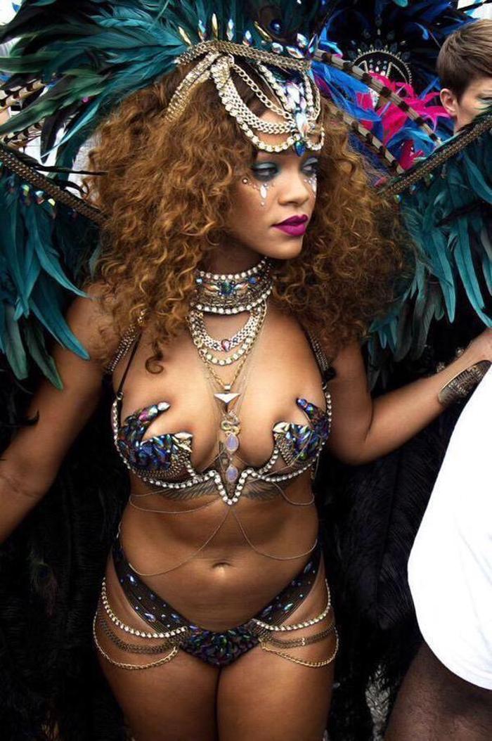PSGli oyuncular ve Rihanna iddiası