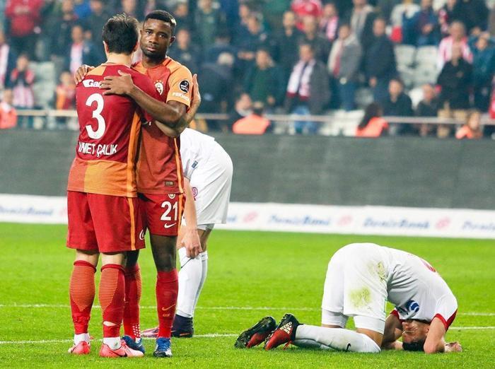 Mehmet Demirkol: Sneijderden teknik direktörlüğü alıp Tudora verdiler