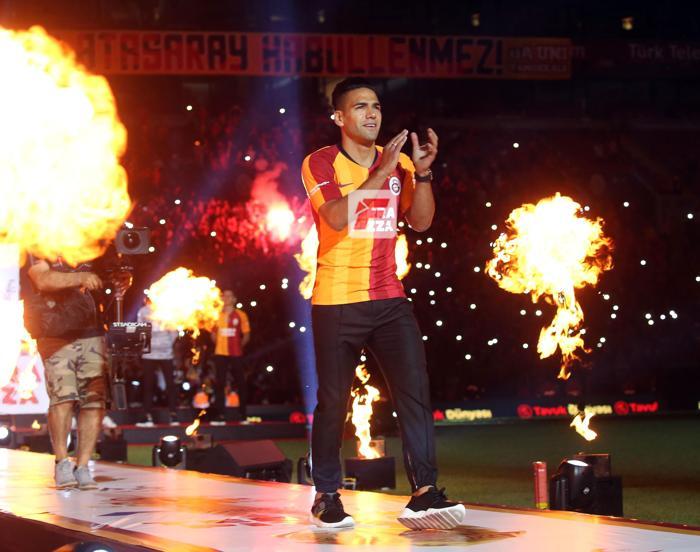 Galatasaray son dakika... Abdurrahim Albayrak, Falcaoyu bırakmadı