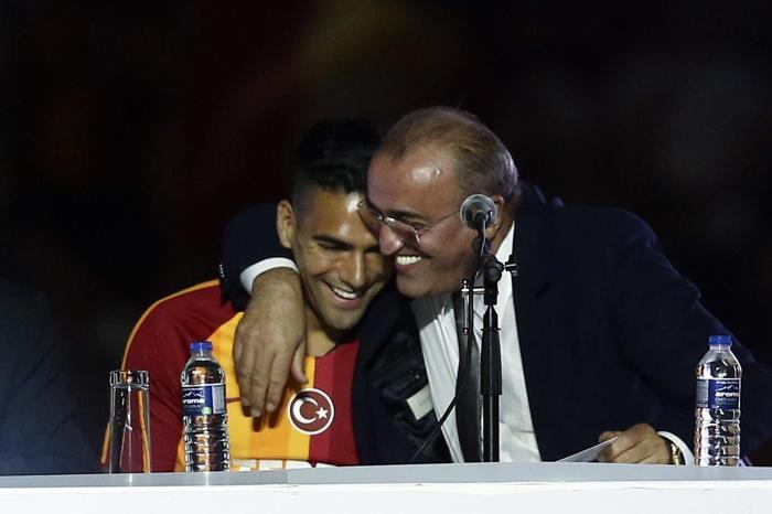 İşte 25 bin seyircinin yer aldığı törenden kareler;