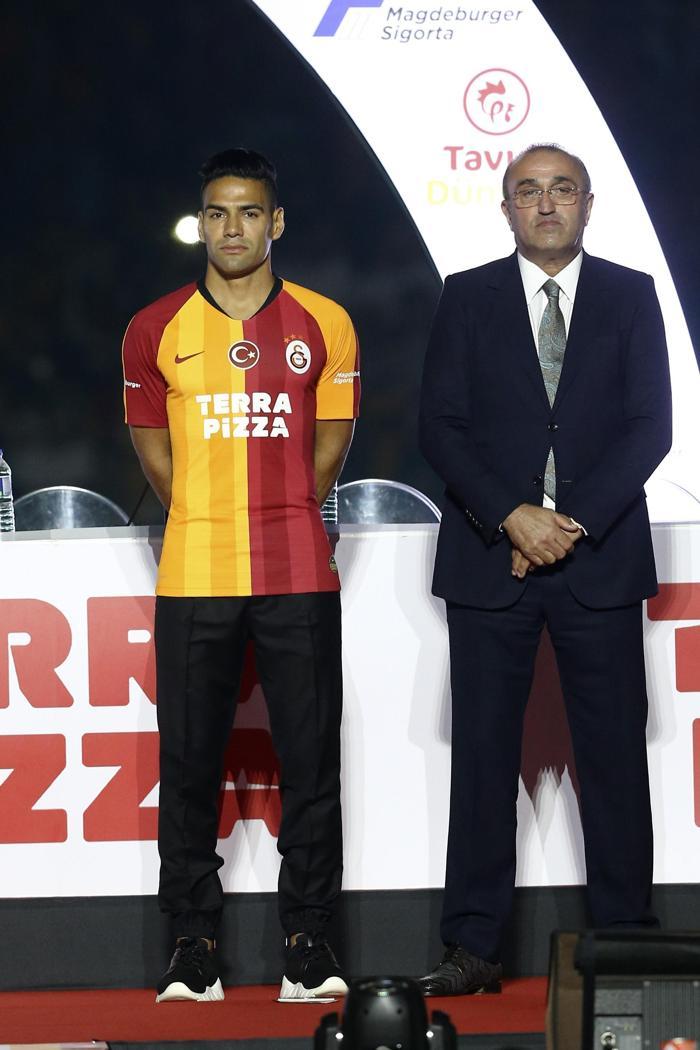 Galatasaray son dakika... Abdurrahim Albayrak, Falcaoyu bırakmadı