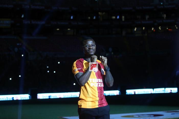 Galatasaray son dakika... Abdurrahim Albayrak, Falcaoyu bırakmadı