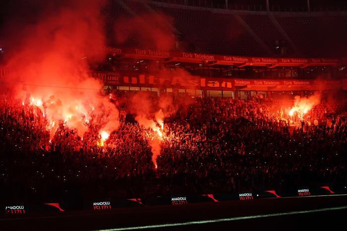 Galatasaray son dakika... Abdurrahim Albayrak, Falcaoyu bırakmadı
