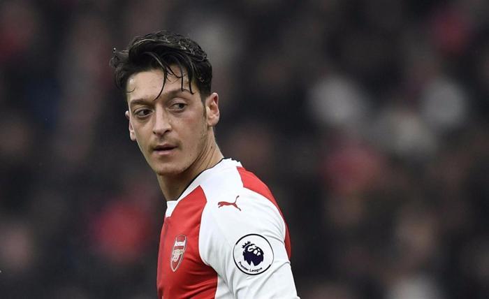 Mesut Özil, Amine Gülşe ile evleniyor