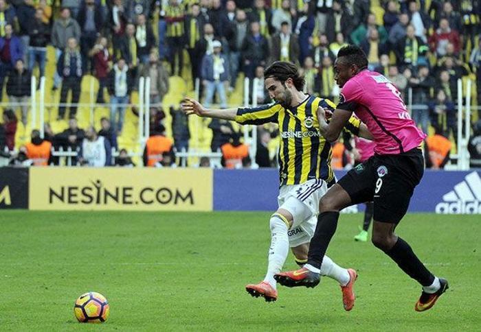 Üç büyüklerde forma giyen oyuncuların yıllık ücretleri