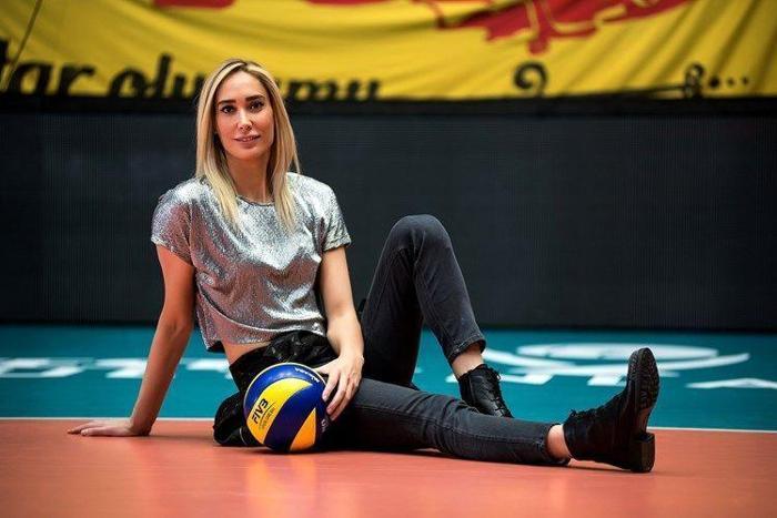 Galatasaray Bayan Voleybol Takımı modellik yaptı
