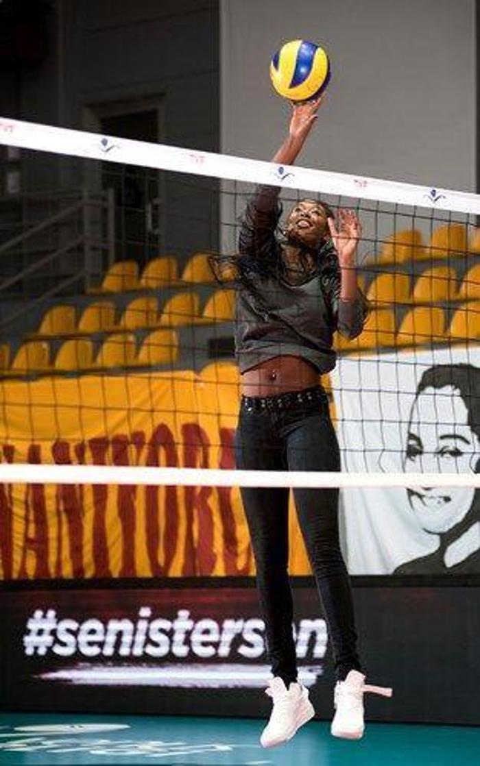 Galatasaray Bayan Voleybol Takımı modellik yaptı