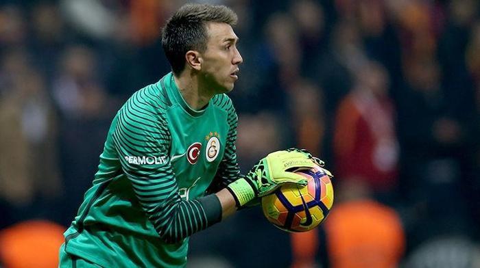 Üç büyüklerde forma giyen oyuncuların yıllık ücretleri